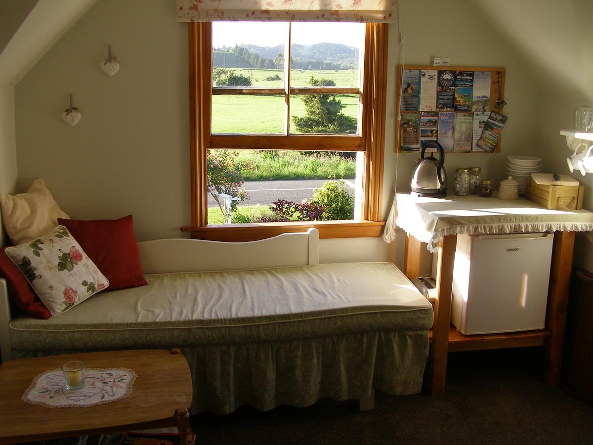 Ashley Villa Bnb Такака Екстер'єр фото