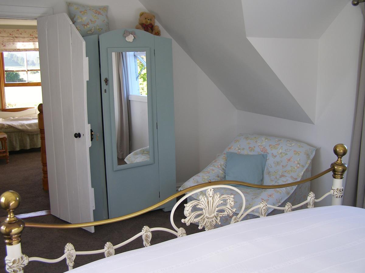 Ashley Villa Bnb Такака Екстер'єр фото