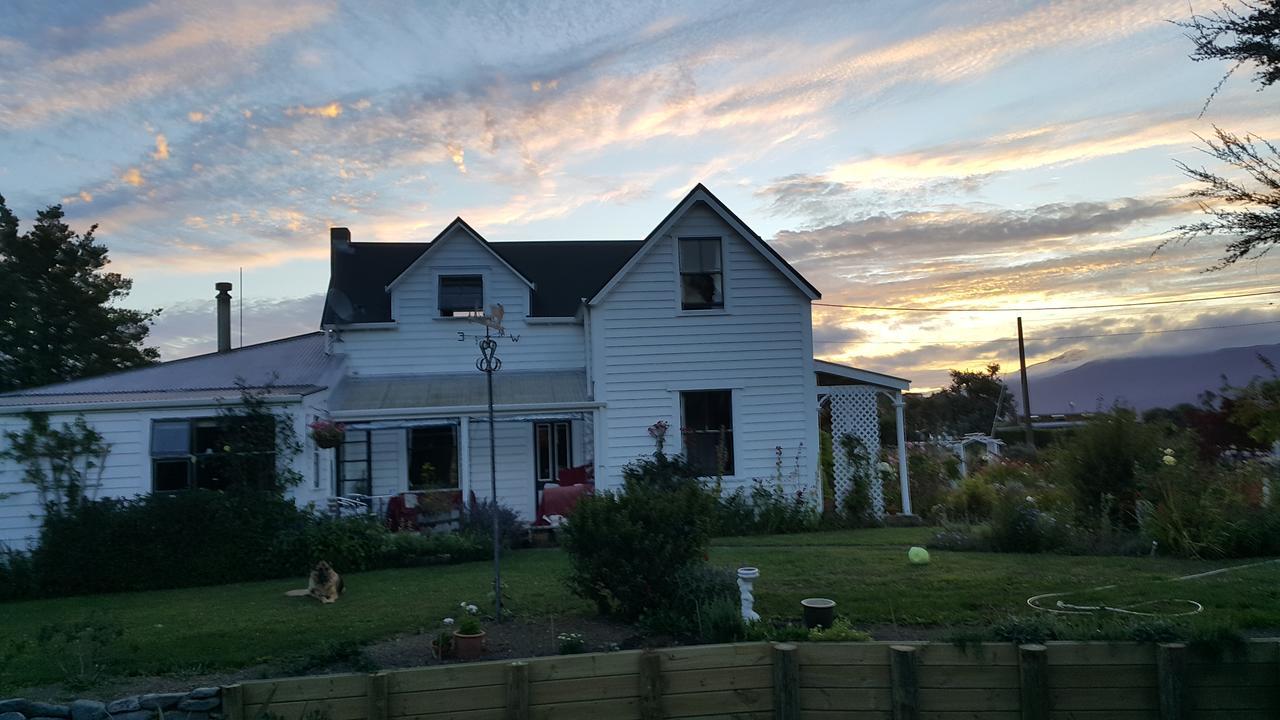 Ashley Villa Bnb Такака Екстер'єр фото